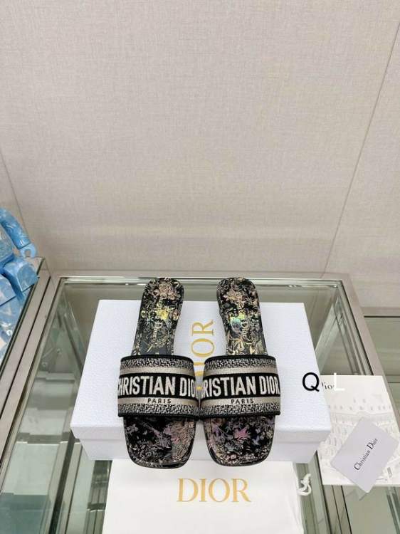Picture of Dior Shoes _SKUDiorsz35-4033718.5CM6CLL0601